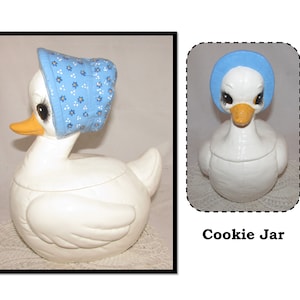 Vintage Hand Painted White Lady Duck Cookie Jar w/ Blue Bonnet by Ceramics Unlimited, Gold Bar, WA. 1987
