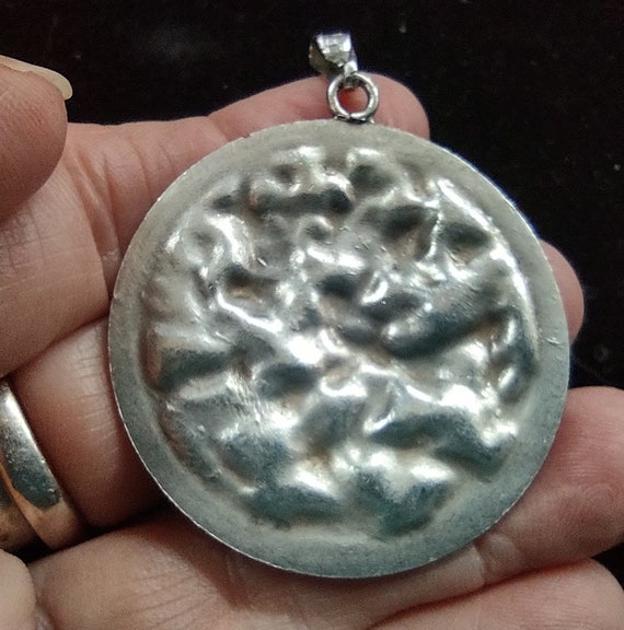 Vintage Silver Tone Metal Coin Medallion Pendant,… - image 8