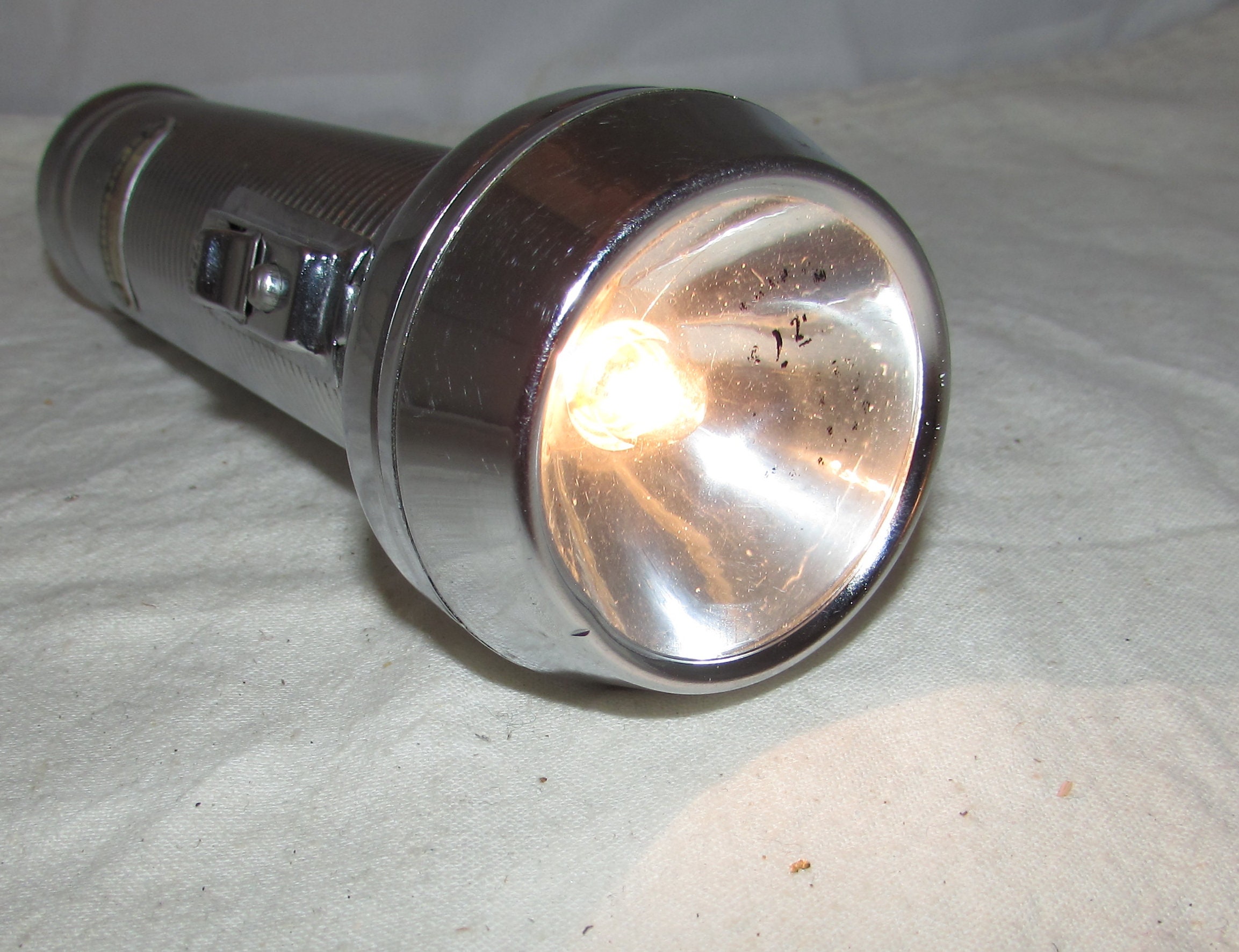 Lampe de Poche Côtelée Ray-O-Vac Sportsman 71/4 Chrome