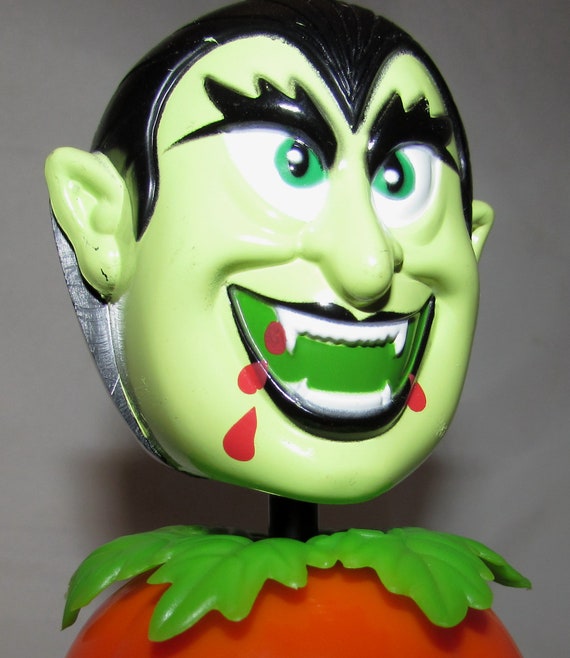 Vintage Plastic Halloween Candy Container With Dracula Bobble Head