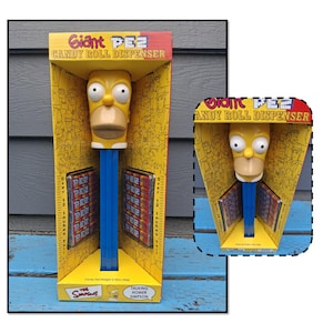 ジャイアントペッツ　giant PEZシンプソン Amazon.com : Giant Talking Pez Dispenser - Marge Simpson
