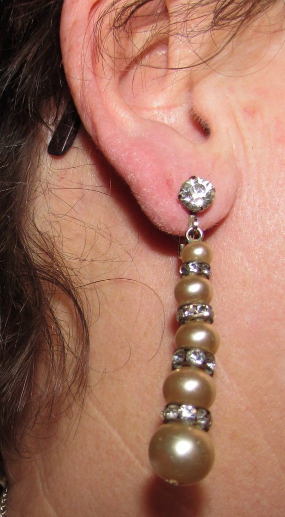 Two Pair of Vintage Rhinestone & Faux Pearls Scre… - image 4