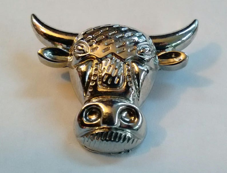 Highland Bull Vintage Silver tone Pin Brooch of Bull Head animal