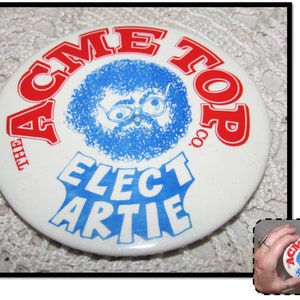 Large Vintage Button Pin, The Acme Top Co, Elect Artie