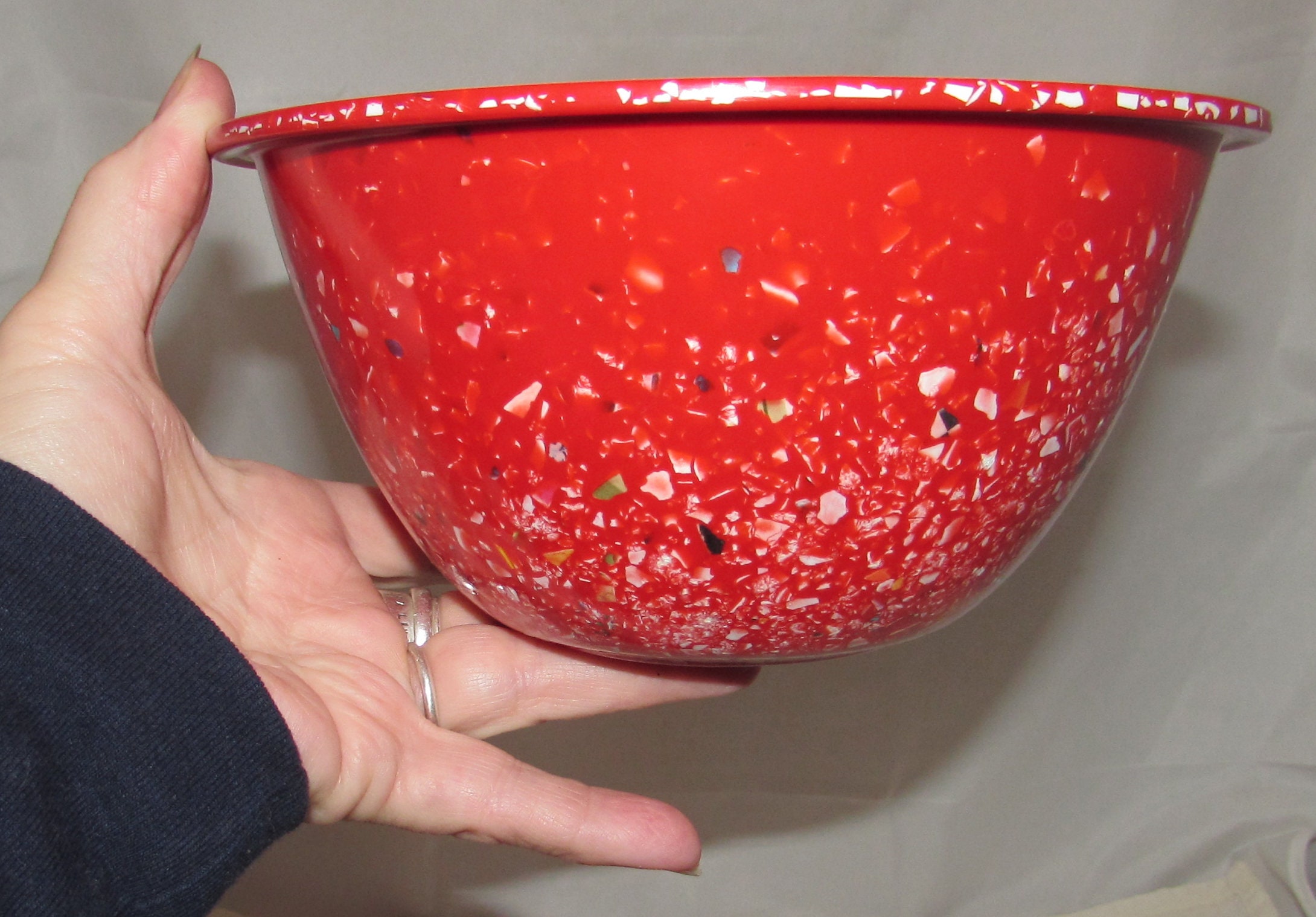Zak Designs Assorted Red Confetti Recycled Plastic Mixing Bowls