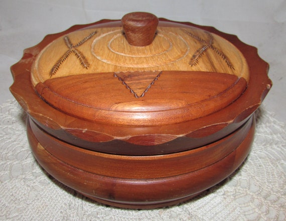 Vintage Handmade Wood Inlaid Round Jewelry Box wi… - image 2