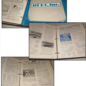 Puede incluir: Un archivador abierto con p&aacute;ginas de un cat&aacute;logo. La portada dice "Silver Anniversary Catalog" y "ACE R/C, Inc." con los a&ntilde;os 1953-1978. Las p&aacute;ginas interiores presentan descripciones de productos, diagramas y precios de sistemas de radiocontrol.