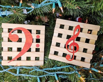 Treble and Bass Clef Hardwood Trivet: Exotic Padauk and American Ash for Kitchen and Dining Decor.