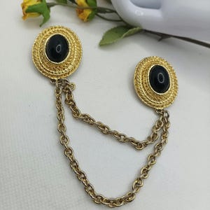 Vintage Gold Tone Black Cabochon Double Sweater Pin Brooch With Chains Women Costume Jewelry Gift