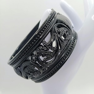 Vintage Black Plastic Cut Out Carved Style Bangle Hinged Bracelet Women Costume Jewelry Gift Floral Design