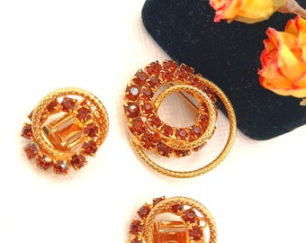 Vintage Gold Tone Brown Glass Rhinestones Circle Spiral Pin Brooch Jewelry Set Women Gift