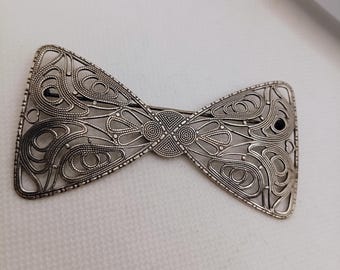 Vintage Art Deco Silver Tone Bow Brooch, Filigree Costume Jewelry