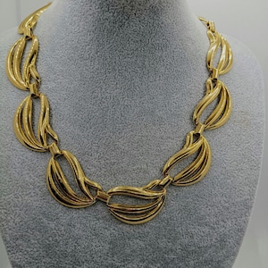 Vintage Gold Tone Choker Necklace Women Costume Jewelry Fashionista Gift