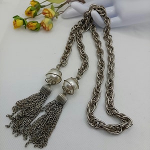 Vintage Silver Tone Lariat  Chain Necklace with Faux Pearl Tassels Dangles Women Costume Jewelry Gift