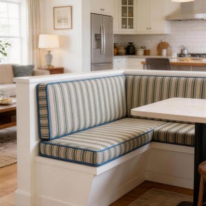 緑と青のストライプ柄の窓用シートクッション、複数のパターンオプション