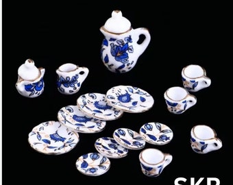 Exquisite Miniature Tea Set for Dollhouse Décor