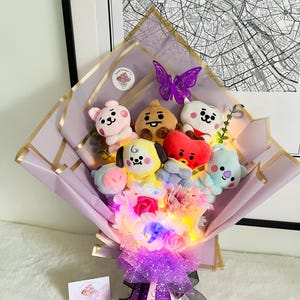 BT21ブーケ、BTS ARMYブーケ、BTSギフト、BTSブーケ、誕生日プレゼント、BTS Kpop、記念日、カスタムKpopブーケ、卒業ブーケ、BT21