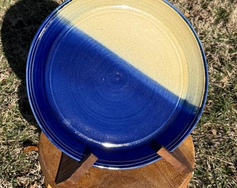 Handgemachte Servierplatte aus Porzellan – Blaue & hellgelbe Glasur