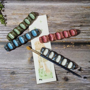 Ceramic Brush Rest - Dark Clay