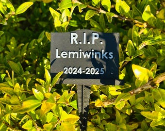 Personalized Small Pet Tombstone, Biodegradable Memorial Headstone