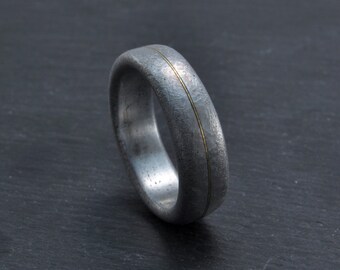 Aluminium ring with 18K gold inlay