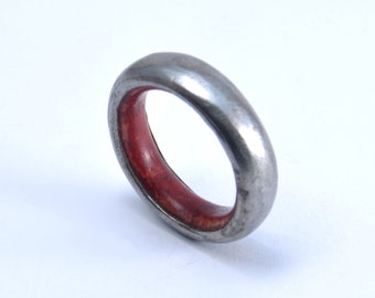 Boned ring - iron, dyed bone