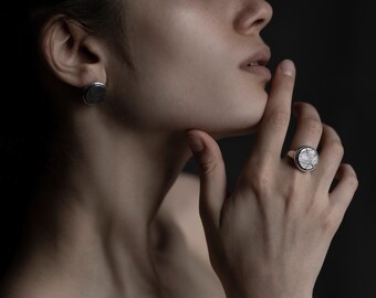 Kintsugi Signet Ring MADE TO ORDER Iron, 18 Karat Gold, Silver