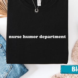 面白い看護師トップス、看護師ユーモアシャツ、医療ジョークシャツ、RNユーモアギフト、医療皮肉トップス、病院ユーモアシャツ、看護師へのギフト