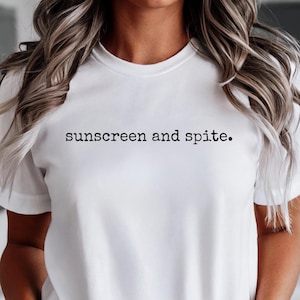 Rolig solskyddsmedel och ondska-tröja, fräck sommarintrovert-tröja, stämningsfull strandhumor-tröja, sarkastisk blek tjej-present, relaterbar sarkastisk topp