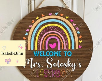 Welcome Teacher Door Hanger, Classroom Door Sign, Kindergarten Teacher, Round Wood Sign, Teacher Wood Name Sign