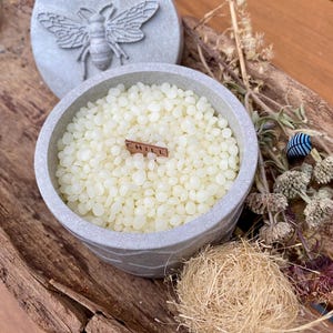 Bienenwachskerze mit Holzdocht in Betonschale, nachhaltig, Zero waste, Knisterdocht, Tischdeko, Holzdocht, Beton Kerze, Tischfeuer