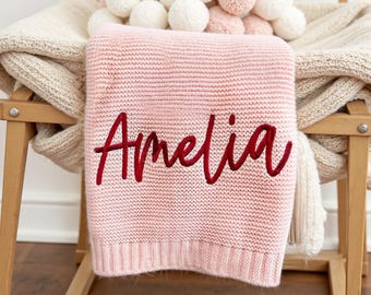 Spersonalizowany haftowany kocyk dla niemowląt, prezent dla noworodka z monogramem, kocyk z imieniem dziecka, prezent na baby shower, prezent do pokoju dziecięcego, kocyk dla dziewczynki