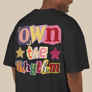 Maglietta retrò con musica, Own The Rhythm, maglietta unisex in cotone ultra pesante, outfit per festival musicali, musica house, EDM, merchandising, maglietta oversize da rave