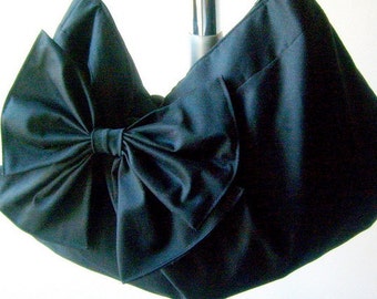 borsa a mano o borsa Hobo in nero con cerniera e tracolla regolabile