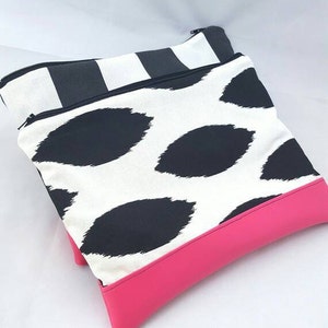 Bolsa clutch feita à mão, bolsa de couro rosa, bolsa de maquiagem de couro vegano, bolsa preta com zíper ikat, porta tablet, presente de dama de honra, presente para ela