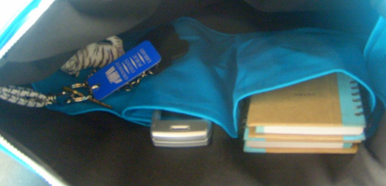 Purse with bow, handmade handbag, purse with zipper, bag with adjustable strap, messenger bag image 4