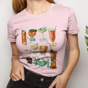 Tiki Drinks Unisex T-shirt. Verjaardagscadeau voor hem of haar. Retro T-shirt met cocktailthema.