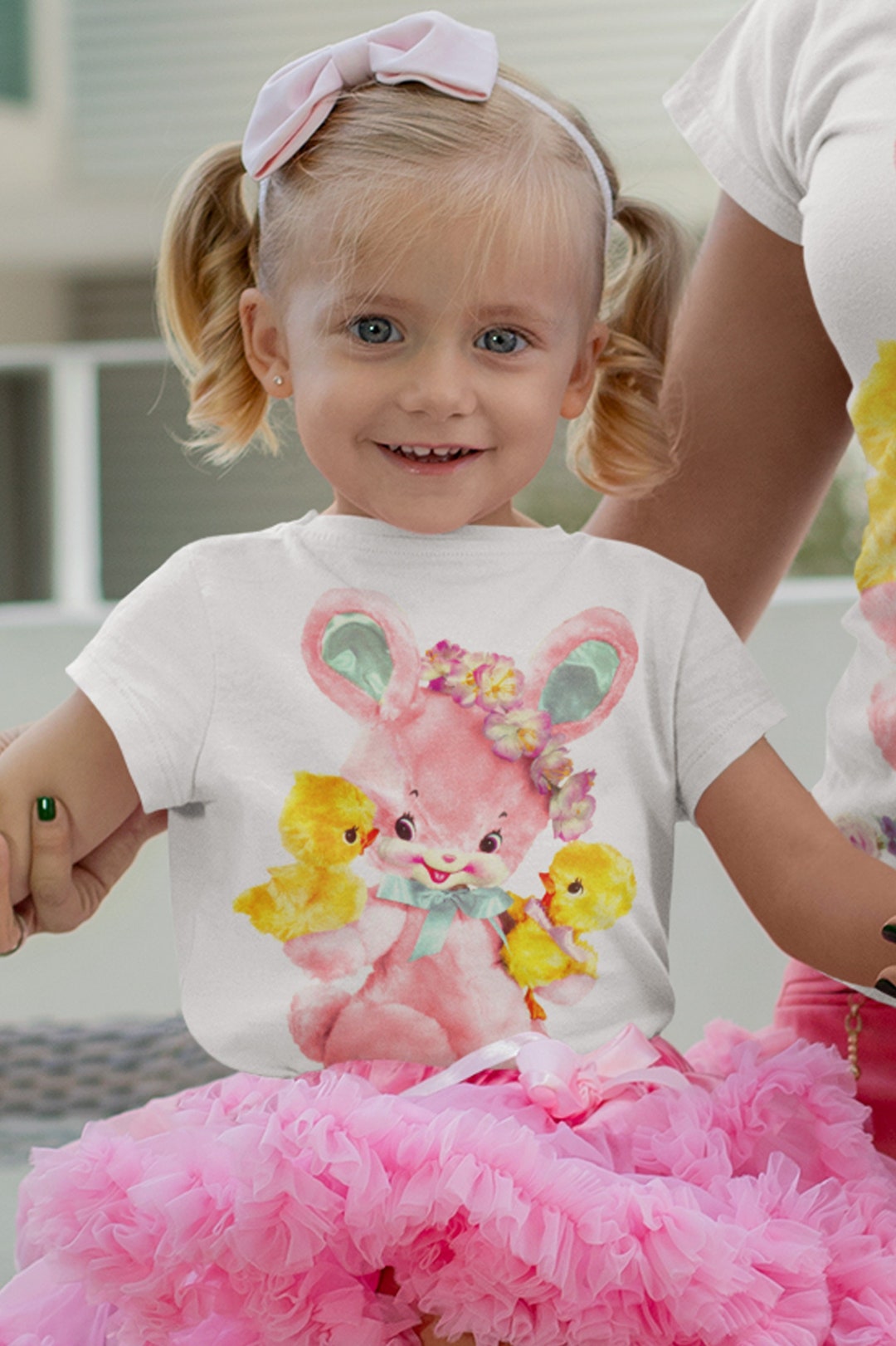 Summer Girls’ Rabbit and Stars Pattern T-shirt in European and American Style