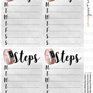 Puede incluir: Plantilla de seguimiento semanal de pasos imprimible con una ilustración de un rastreador de fitness rosa y dorado. El rastreador tiene un espacio para escribir el número de pasos para cada día de la semana. El texto "Steps" está escrito en cursiva negra.