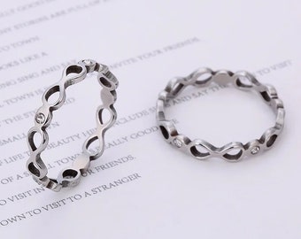 8 makes 1 Team - Silberner Ring mit Schmucksteinen, infinity Schleife Design - inspiriert von der K-Pop Band ATEEZ, Atiny