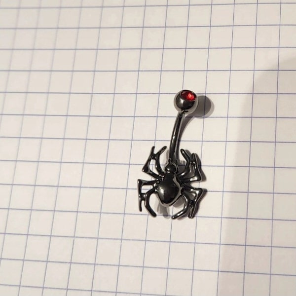 Piercing nombril araignée