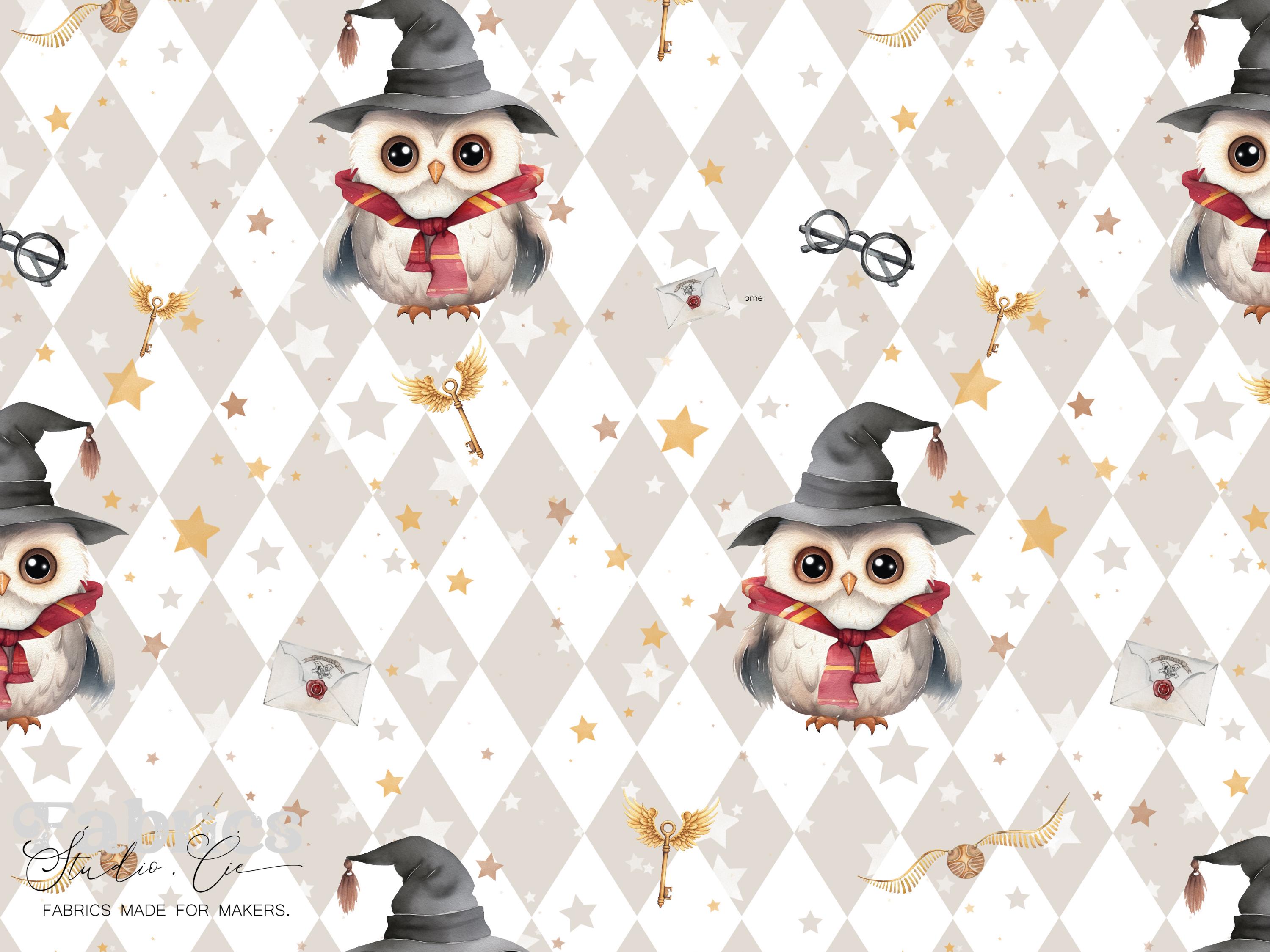 Tissu hibou sorcier – Motif magique inspiré de l’univers d’école de 