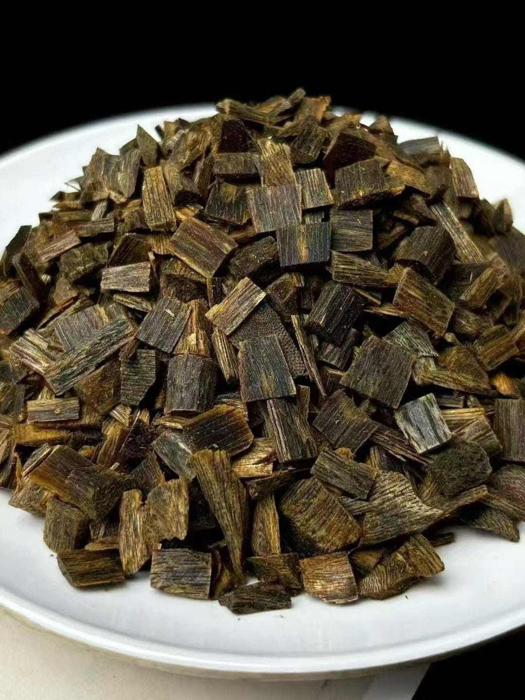 Kynam Agarwood Chips | Raw Fragments | Full-oil Sinking | for Incense ...