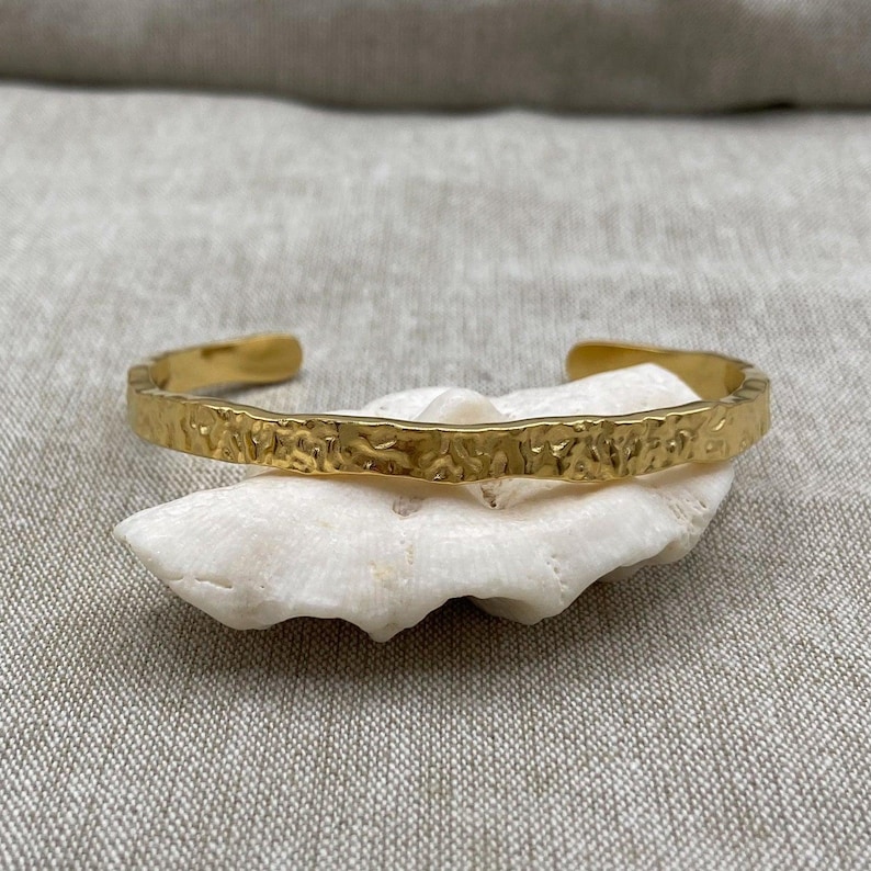 Hammered Bangle bangle, gold-plated stainless steel, adjustable size, hammered design, open cuff bangle image 2