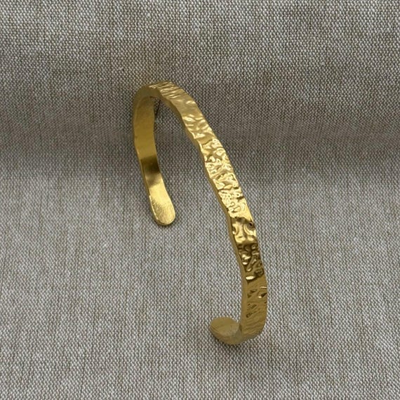 Armreif Hammered Bangle, Edelstahl vergoldet, größenverstellbar, gehämmertes Design, offener Cuff Armreif