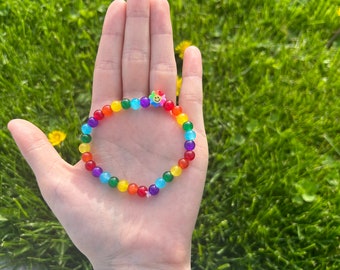 ¡Pulsera arcoíris!