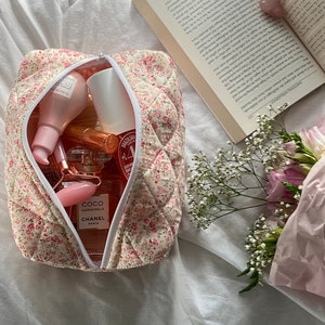 Trousse de maquillage matelassée florale rose : trousse de voyage à cosmétiques pour intérieur en vichy