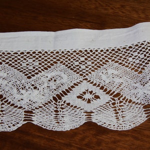 Dentelle ancienne crème de 10.5 cm