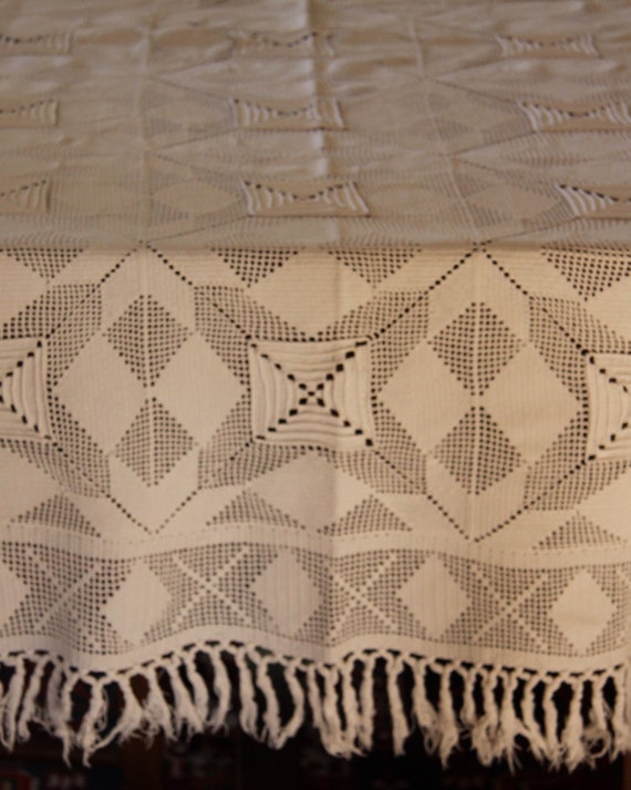 Couvre lit blanc vintage d'occasion - Linge de maison