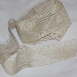 Dentelle ancienne beige de 4.5 cm
